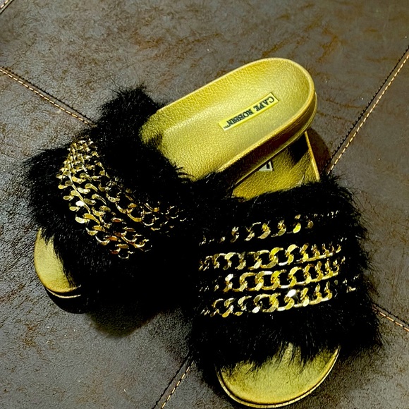 🌟 Cute Sandals 🌟 - Picture 2 of 7